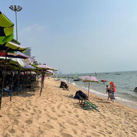 Yuri Guesthouse Jomtien Beach Extérieur photo