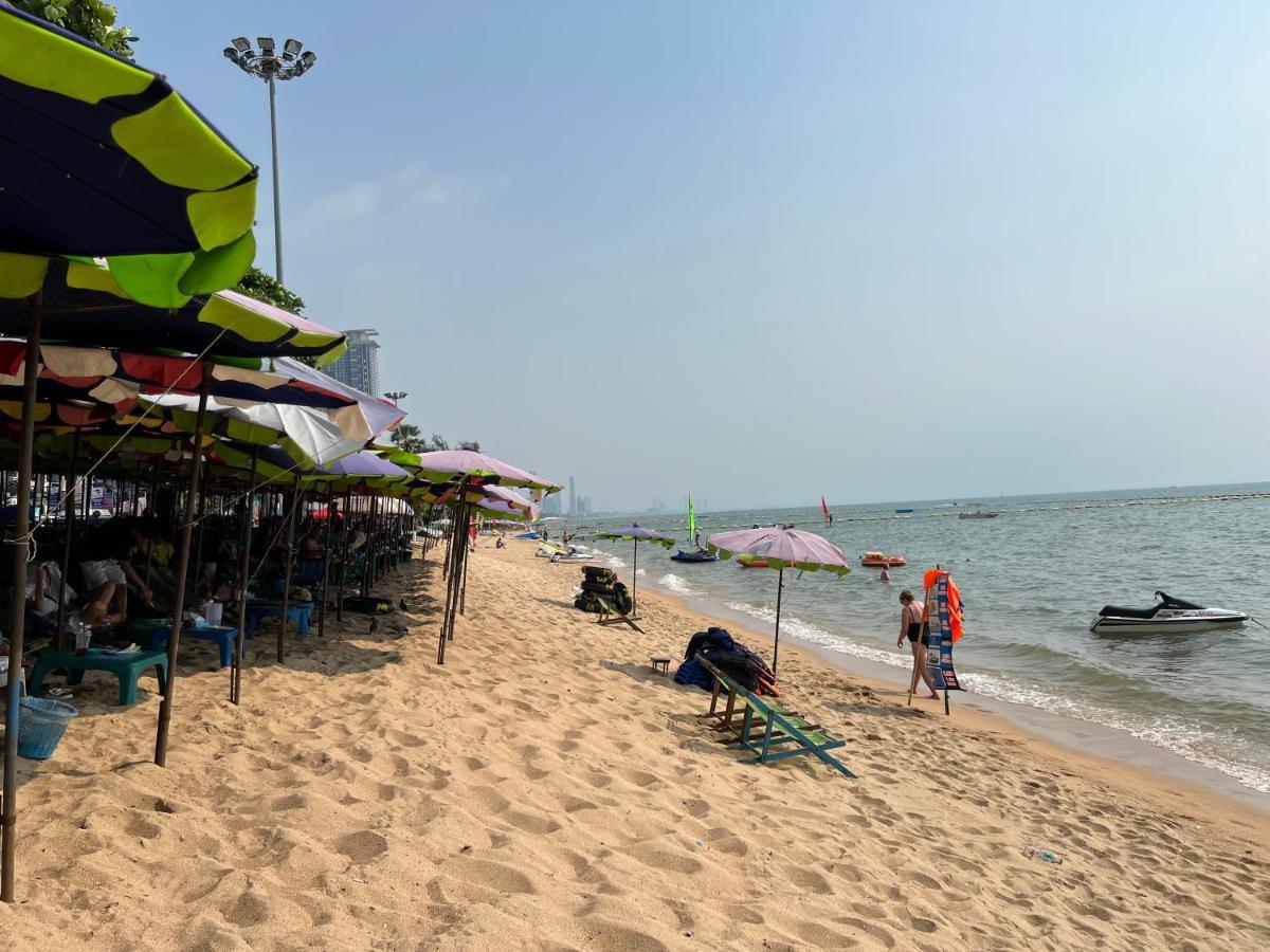 Yuri Guesthouse Jomtien Beach Extérieur photo