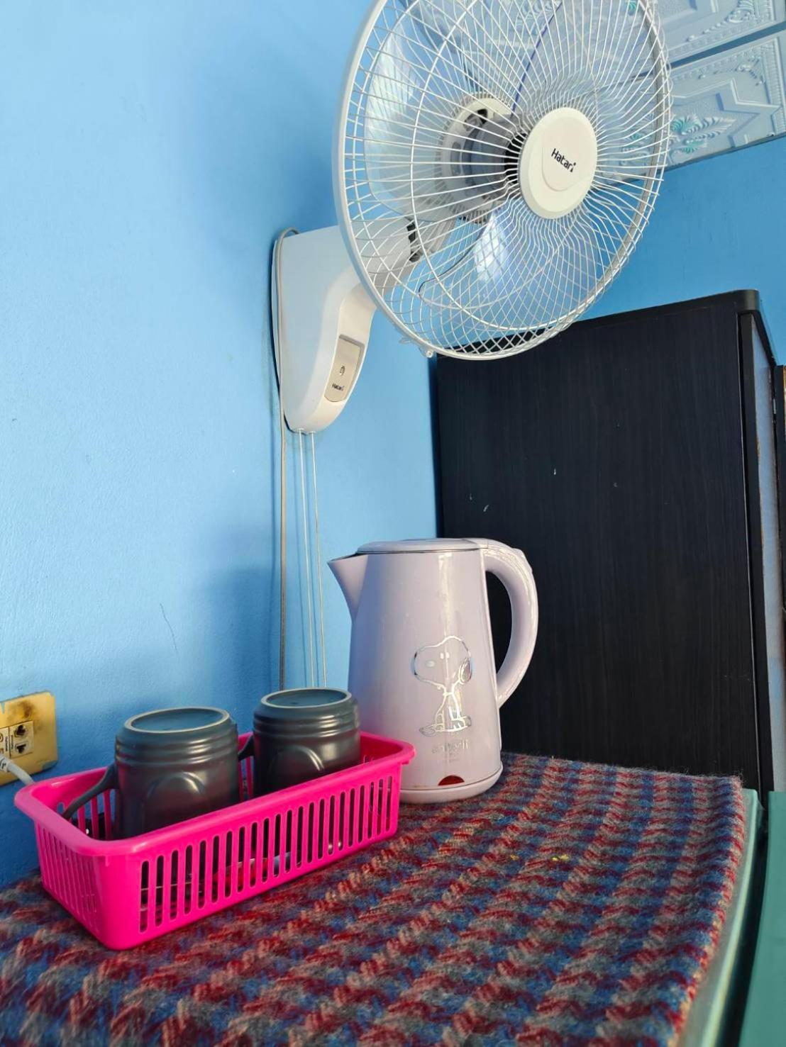 Yuri Guesthouse Jomtien Beach Extérieur photo